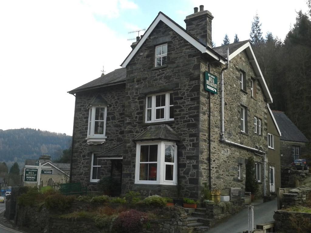 Bryn Llewelyn Bed and Breakfast Betws-y-Coed Exteriör bild